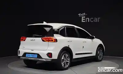 Kia Niro 2023 0.2 Автомат в Москве № 613869, миниатюра 2