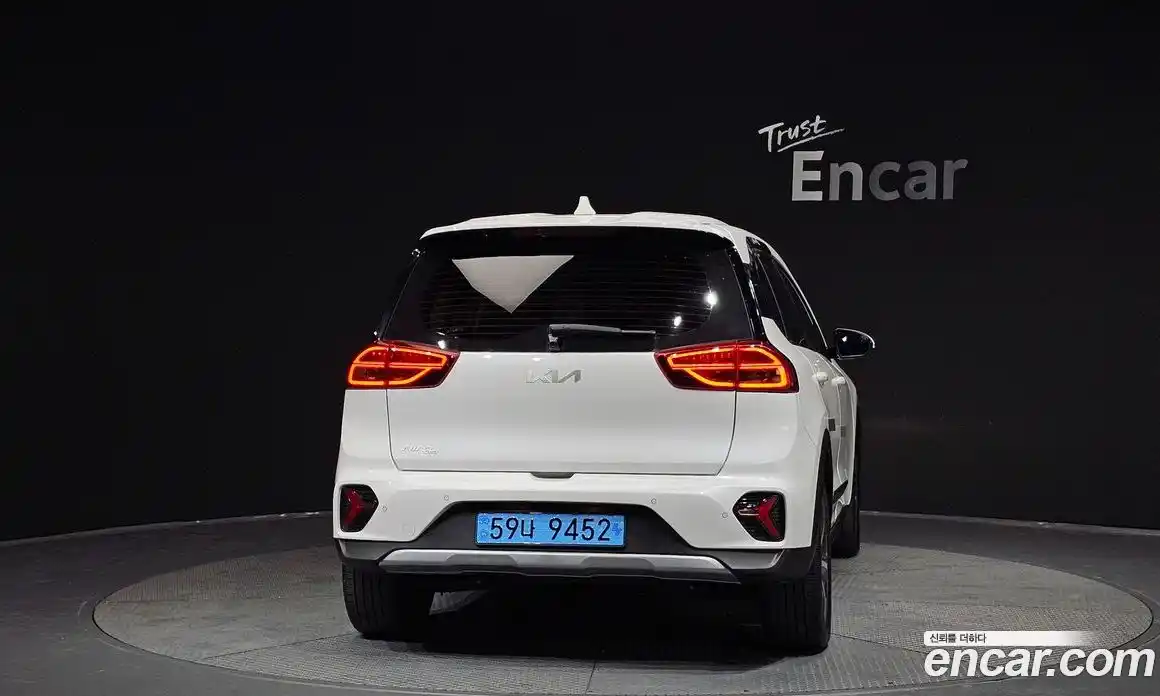 Kia Niro 2023 0.2 Автомат в Москве № 613869, фото 4