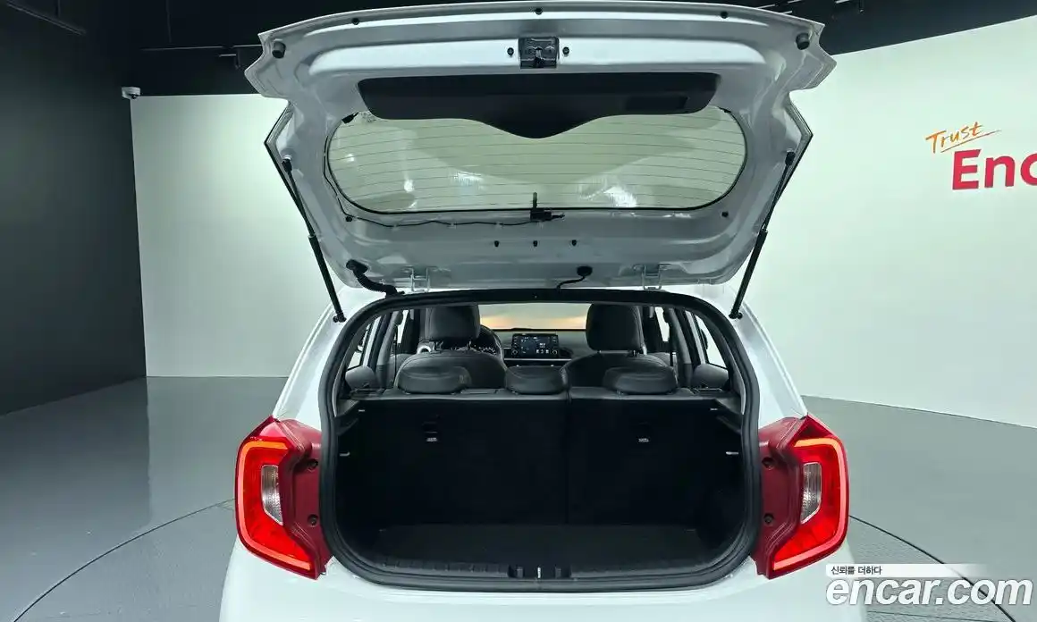 Kia Morning 2019 1.0 Механическая в Москве № 614044, фото 20