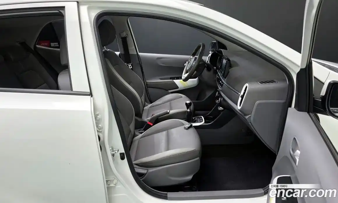 Kia Morning 2019 1.0 Механическая в Москве № 614044, фото 10