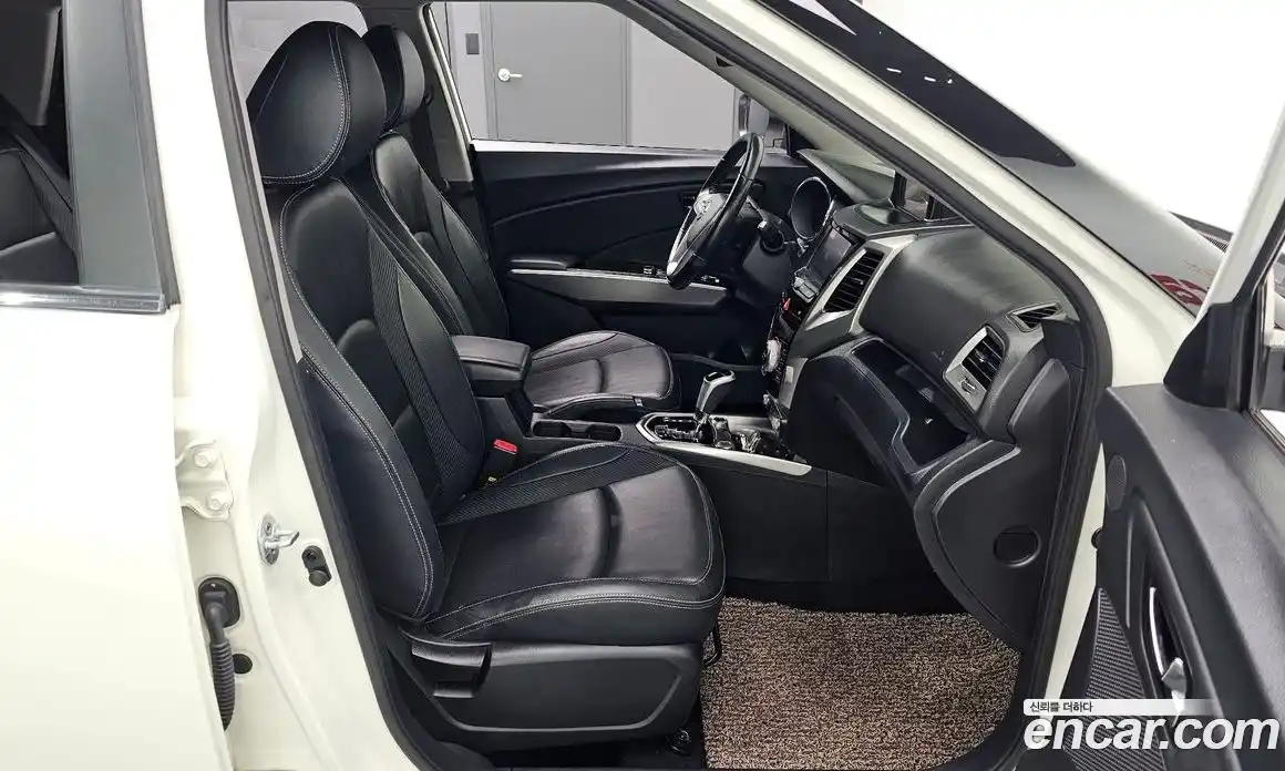 SsangYong TIBOLI 2016 1.6 Автомат в Москве № 616199, фото 12