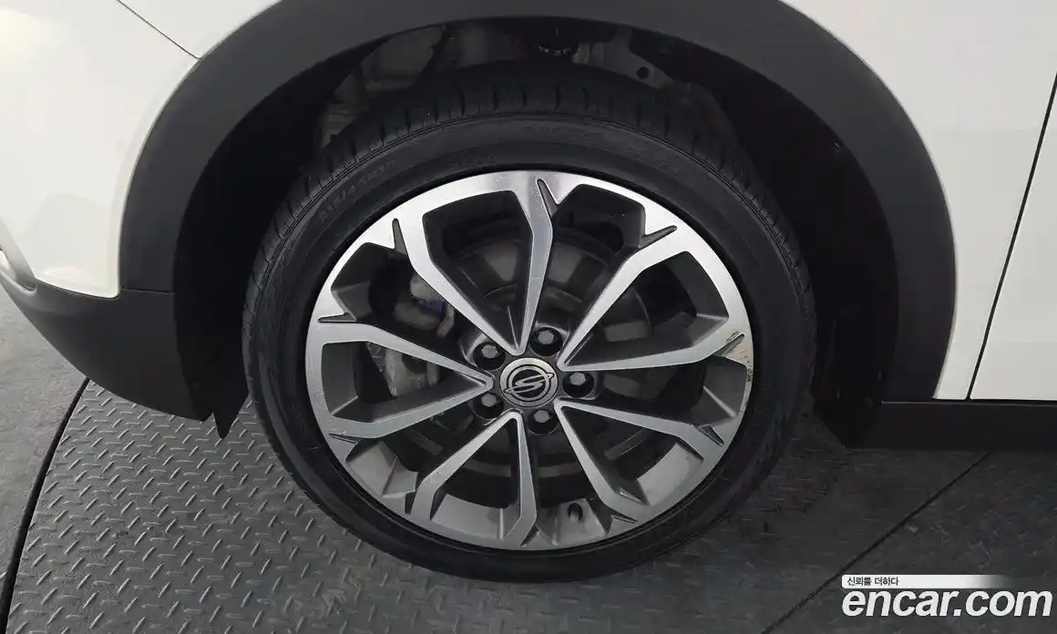 SsangYong TIBOLI 2018 1.6 Автомат в Москве № 616581, фото 4