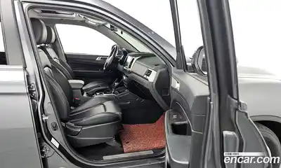 SsangYong Rexton 2018 2.2 Автомат в Москве № 616890, миниатюра 11