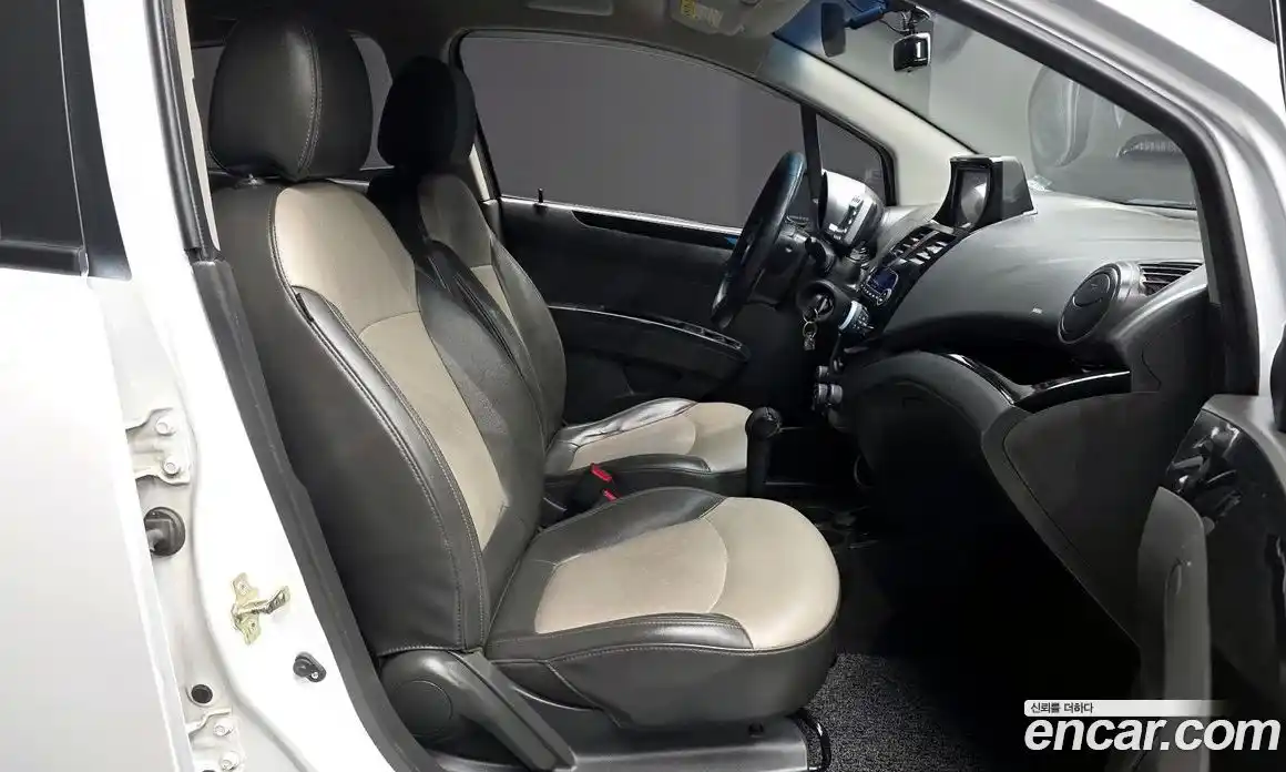 Chevrolet Spark 2012 1.0 Автомат в Москве № 618971, фото 11