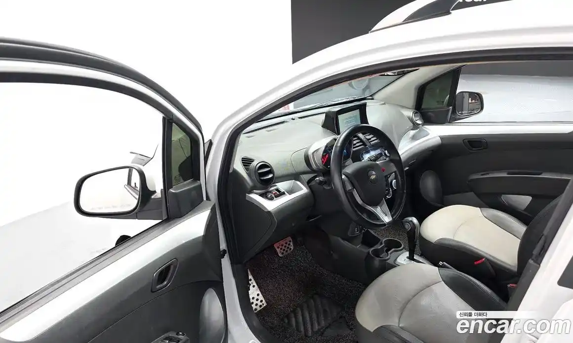 Chevrolet Spark 2014 1.0 Автомат в Москве № 619090, фото 11