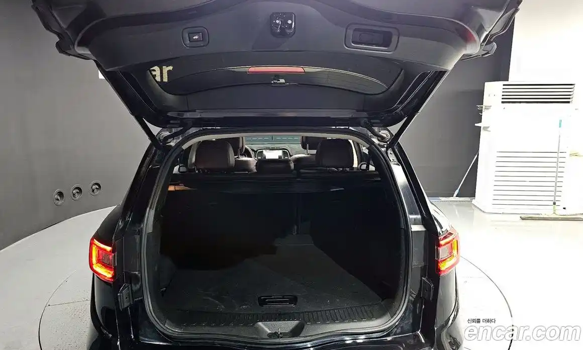 Renault QM6 2017 2.0 Автомат в Москве № 619639, фото 20