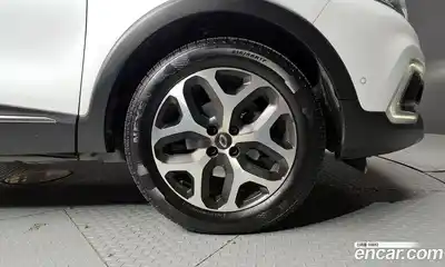 Renault QM3 2018 1.5 Автомат в Москве № 619646, миниатюра 5