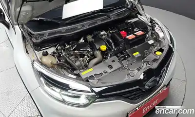 Renault QM3 2018 1.5 Автомат в Москве № 619646, миниатюра 6