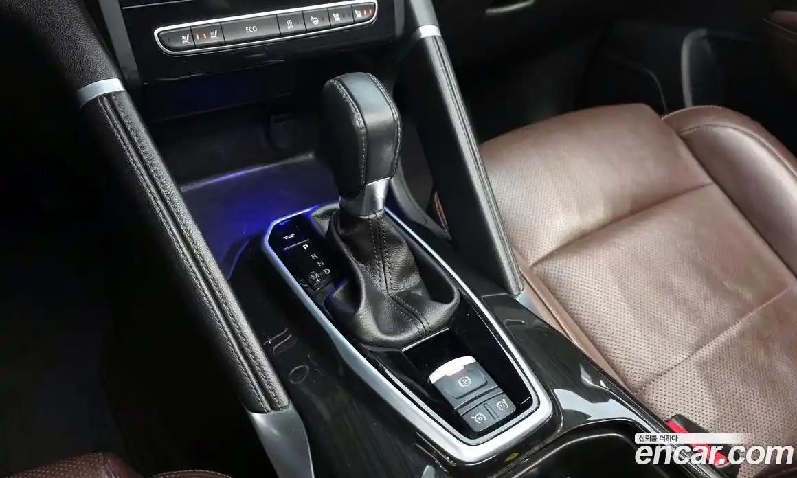 Renault QM6 2017 2.0 Автомат в Москве № 619763, фото 9