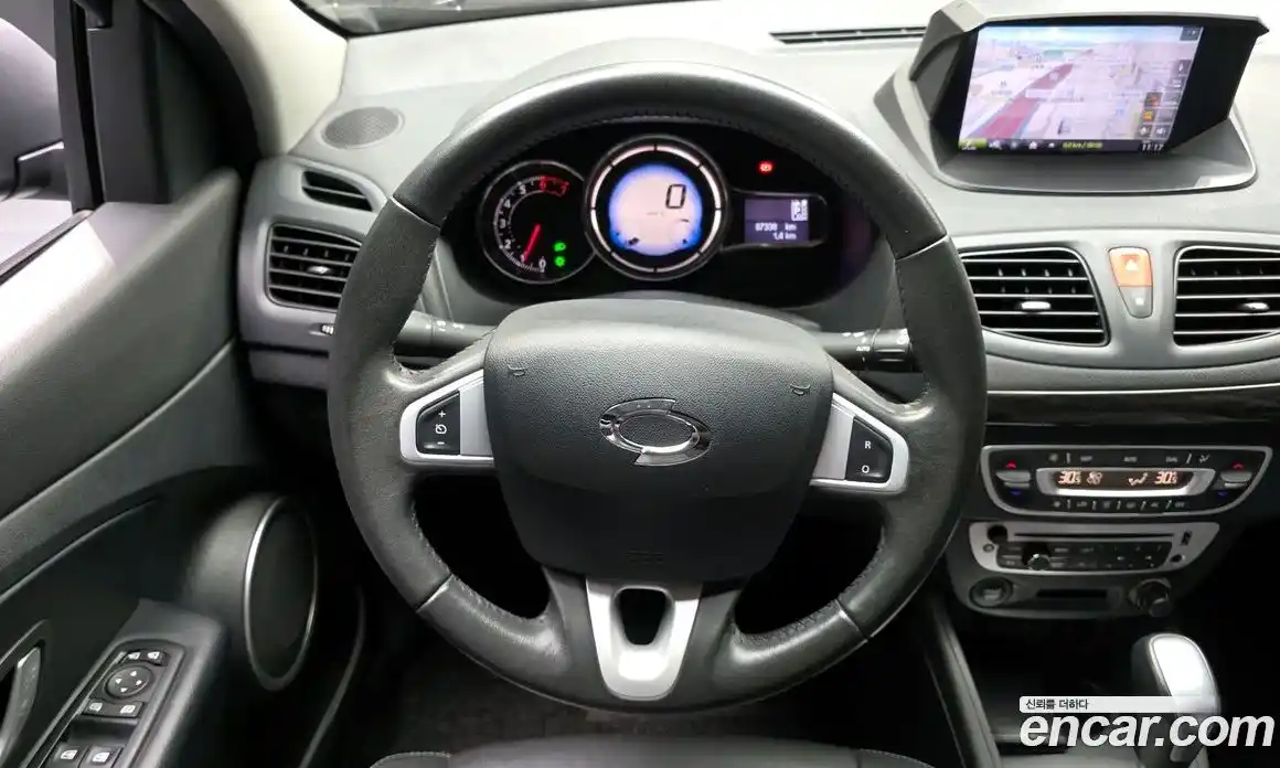 Renault SM3 2014 1.6 Автомат в Москве № 620192, фото 13