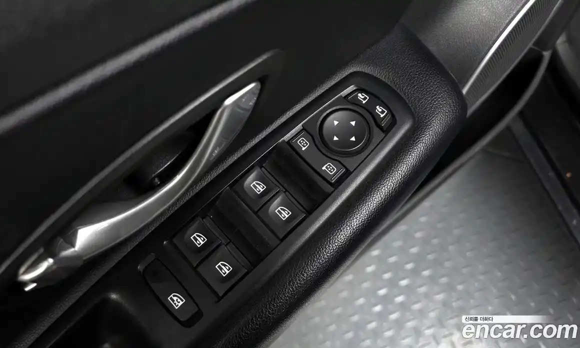 Renault SM3 2014 1.6 Автомат в Москве № 620192, фото 19