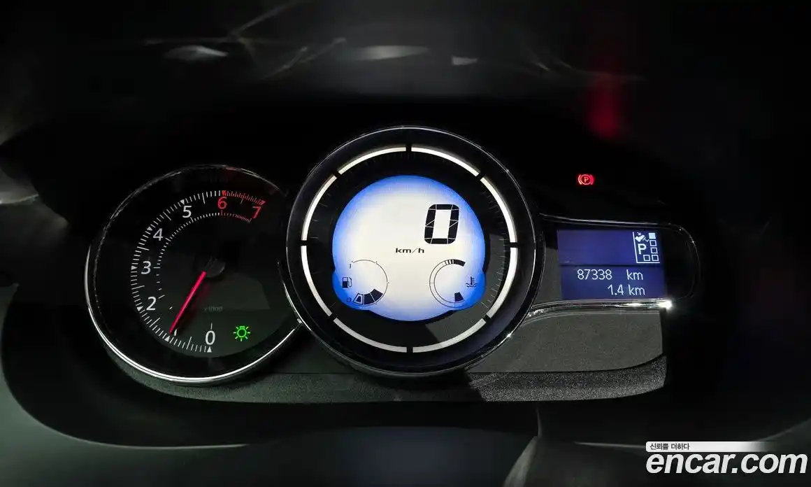 Renault SM3 2014 1.6 Автомат в Москве № 620192, фото 8