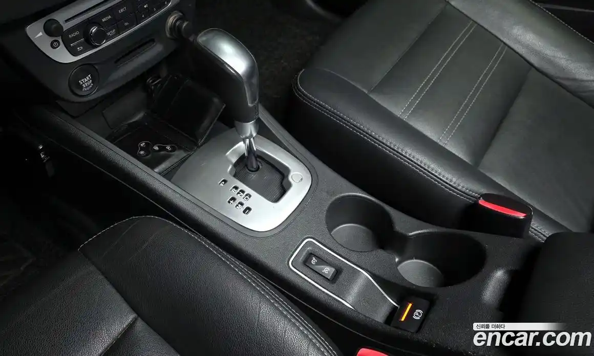 Renault SM3 2014 1.6 Автомат в Москве № 620192, фото 9