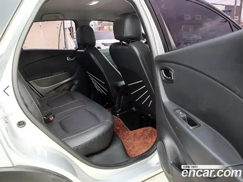 Renault QM3 2015 1.5 Автомат в Москве № 620275, фото 14