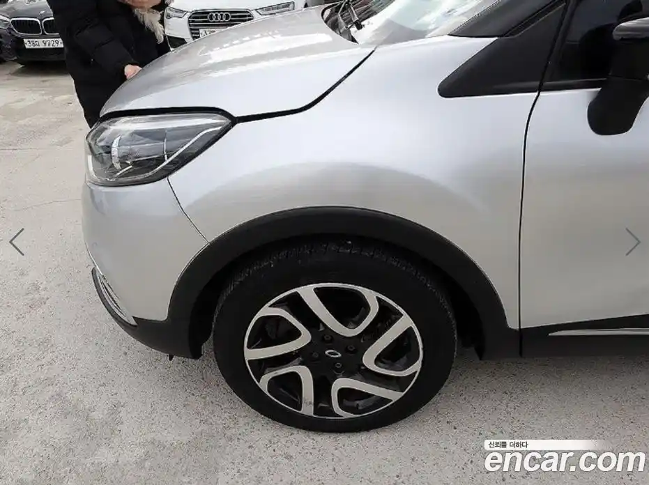 Renault QM3 2015 1.5 Автомат в Москве № 620275, фото 17