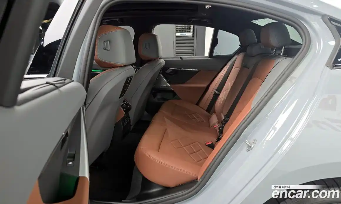 BMW 5-Series 2025 2.0 Автомат в Москве № 620639, фото 13