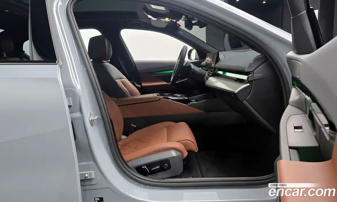 BMW 5-Series 2025 2.0 Автомат в Москве № 620639, фото 10