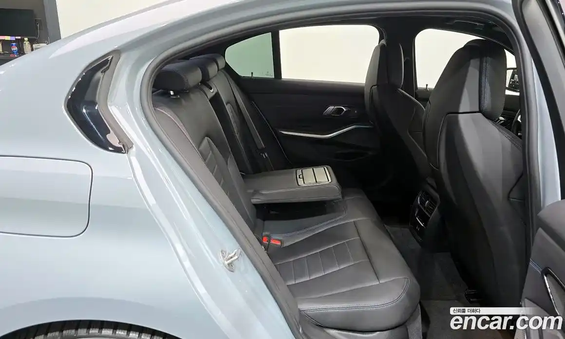 BMW 3-Series 2024 3.0 Автомат в Москве № 621447, фото 12