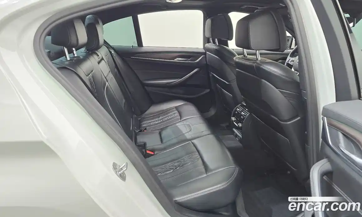 BMW 5-Series 2017 2.0 Автомат в Москве № 622374, фото 12