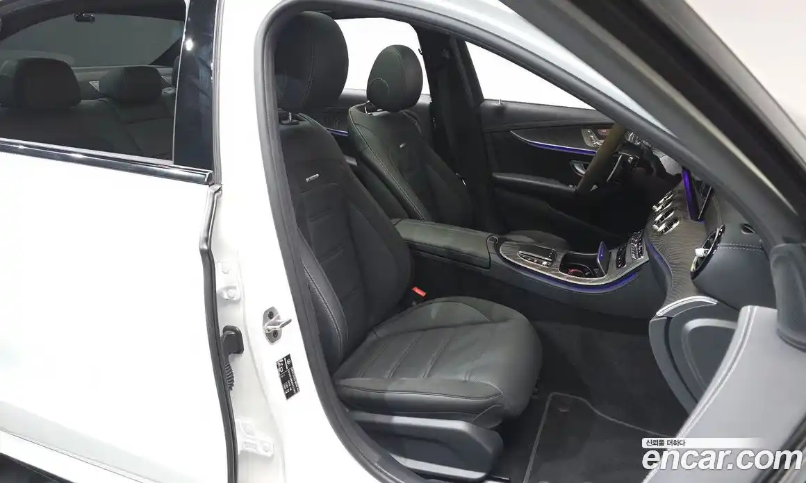 Mercedes-Benz E-Class 2023 3.0 Автомат в Москве № 623016, фото 11