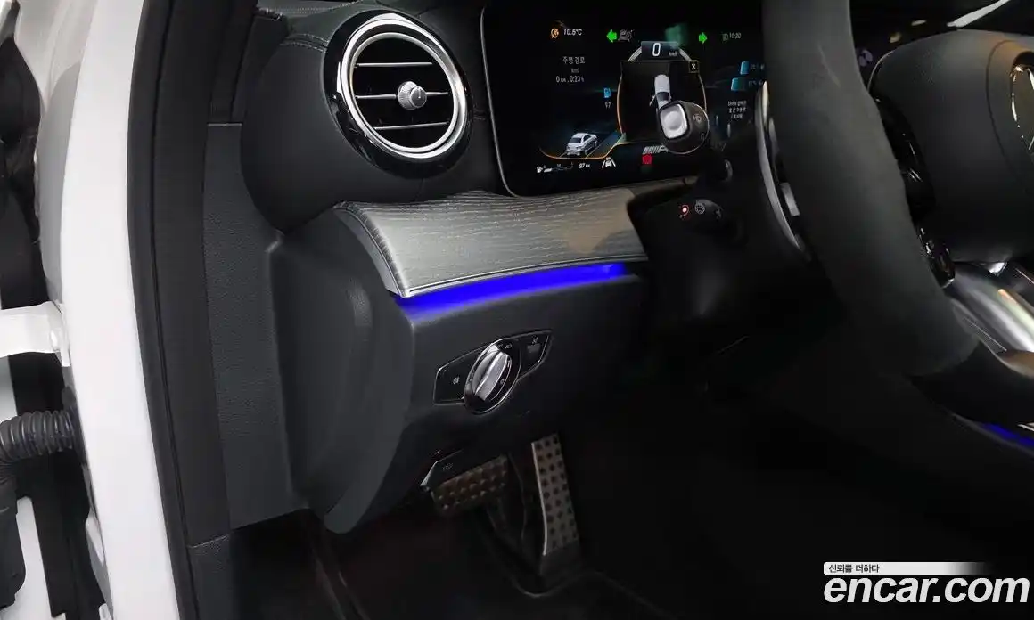 Mercedes-Benz E-Class 2023 3.0 Автомат в Москве № 623016, фото 12