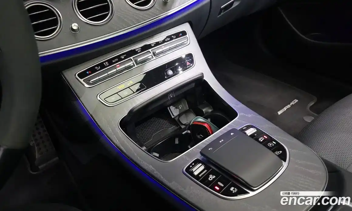 Mercedes-Benz E-Class 2023 3.0 Автомат в Москве № 623016, фото 16