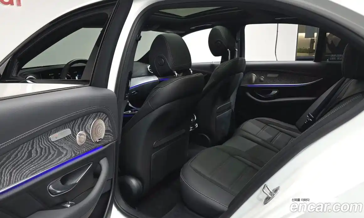 Mercedes-Benz E-Class 2023 3.0 Автомат в Москве № 623016, фото 10