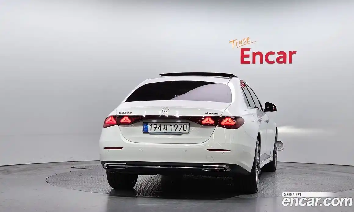 Mercedes-Benz E-Class 2024 2.0 Автомат в Москве № 623100, фото 4