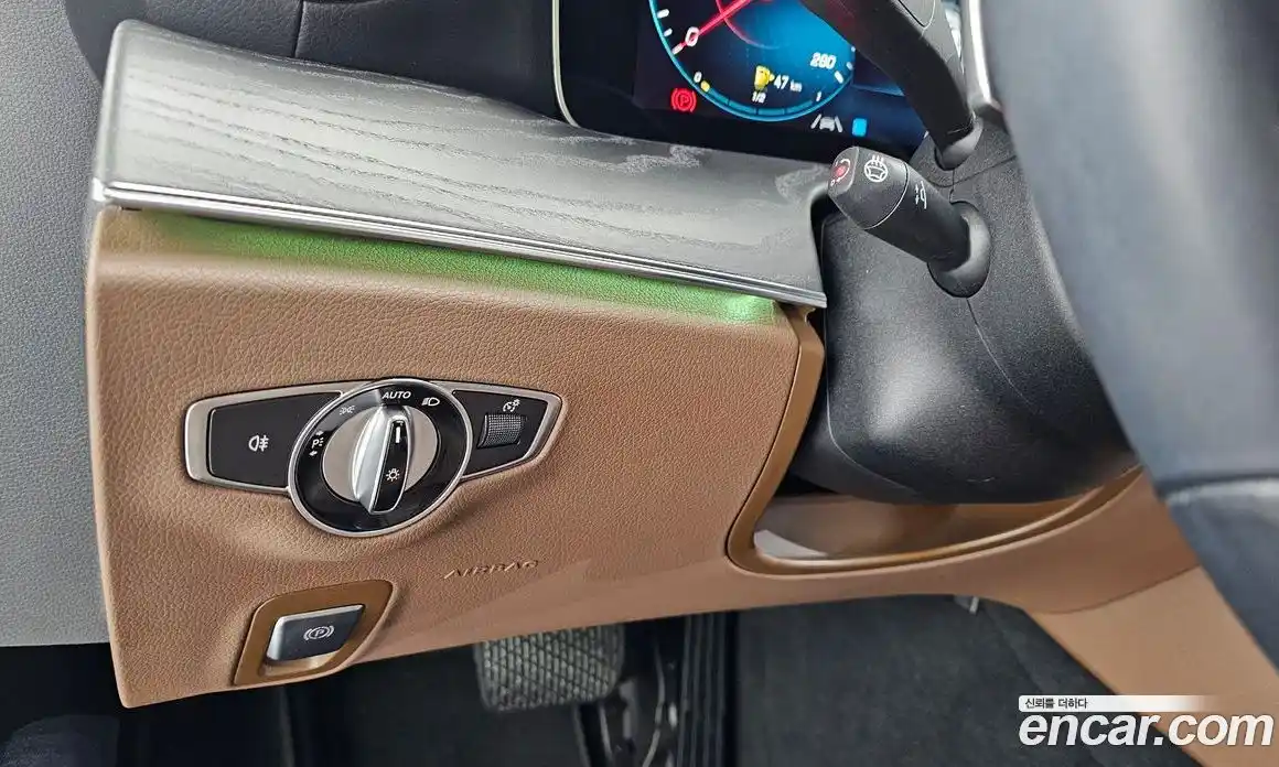 Mercedes-Benz E-Class 2022 2.0 Автомат в Москве № 623361, фото 17