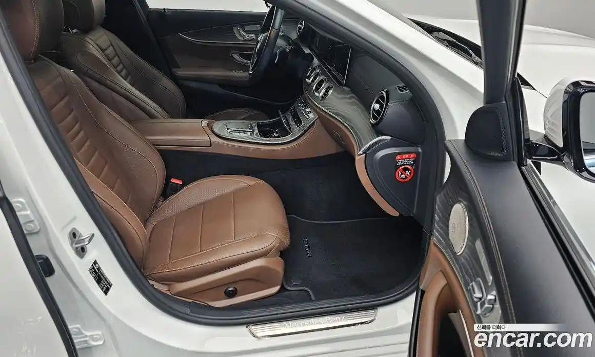 Mercedes-Benz E-Class 2022 2.0 Автомат в Москве № 623361, фото 10