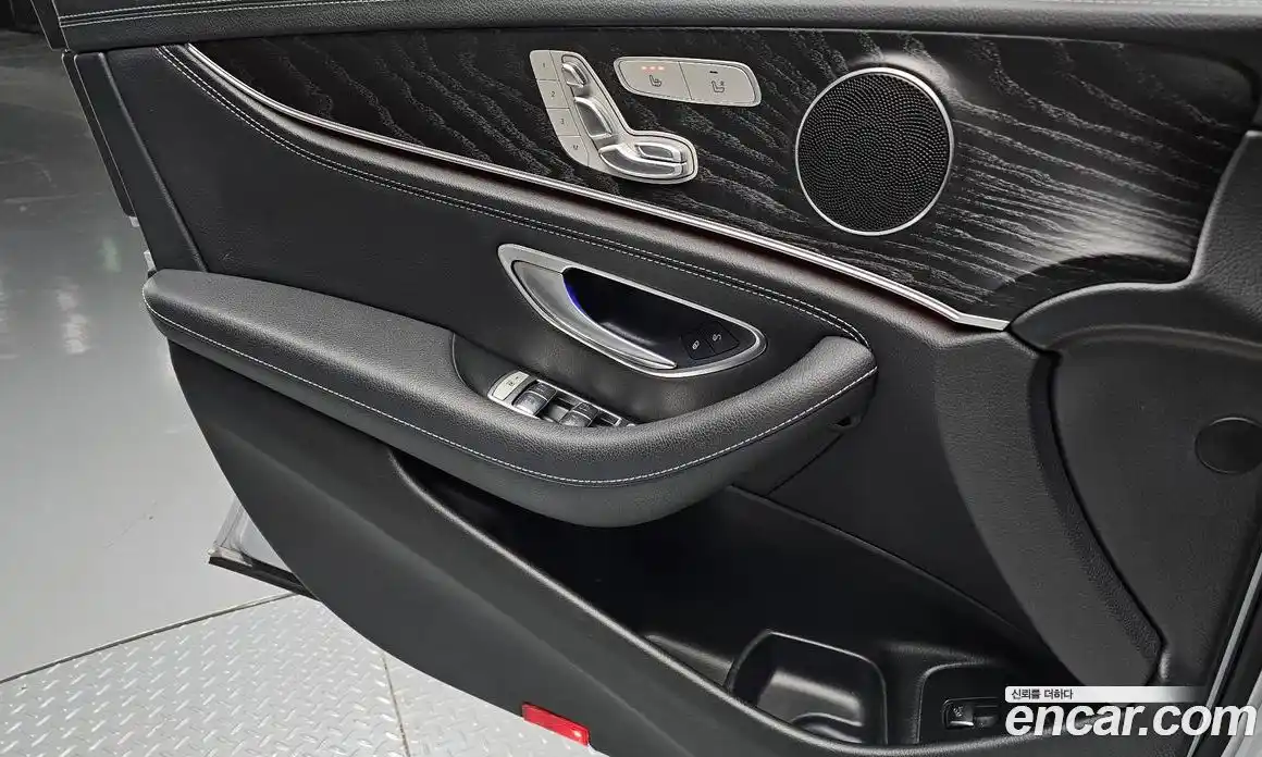 Mercedes-Benz E-Class 2020 1.9 Автомат в Москве № 623418, фото 14