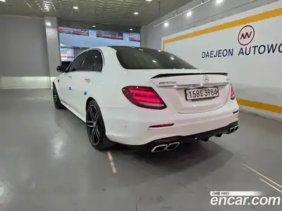 Mercedes-Benz E-Class 2019 4.0 Автомат в Москве № 623571, миниатюра 3