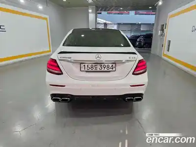 Mercedes-Benz E-Class 2019 4.0 Автомат в Москве № 623571, миниатюра 4