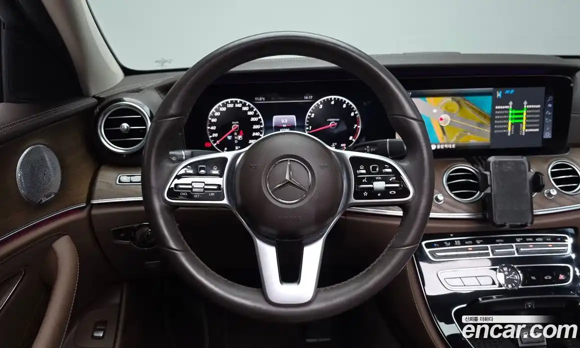 Mercedes-Benz E-Class 2019 2.0 Автомат в Москве № 623920, фото 13