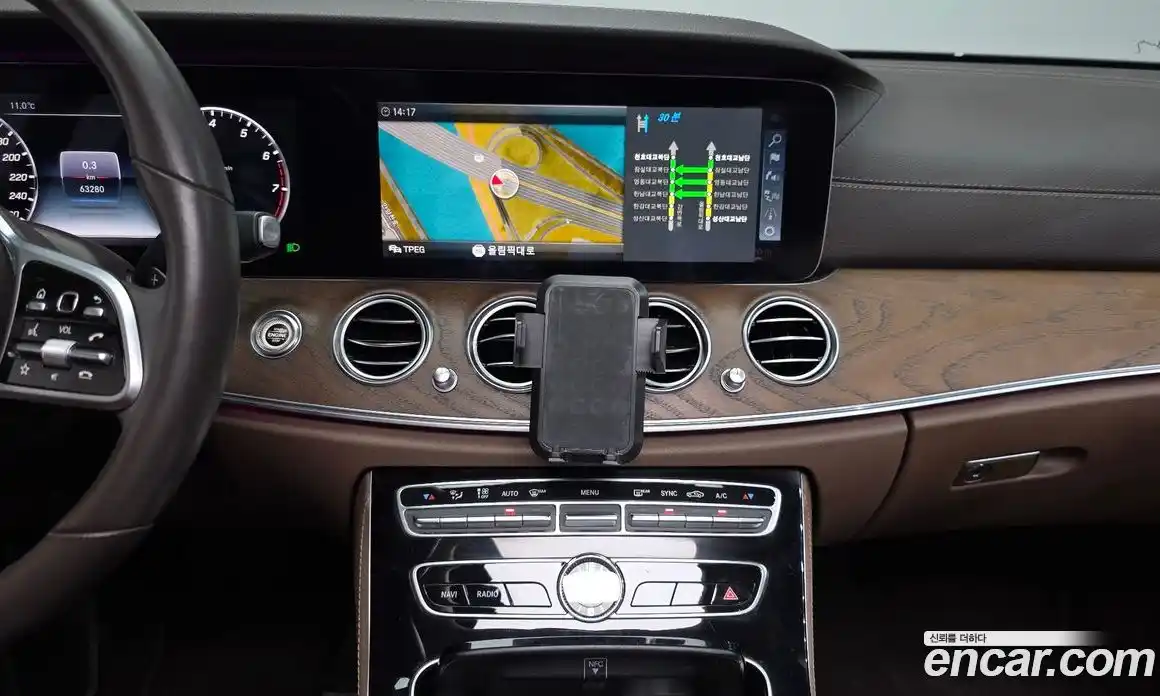 Mercedes-Benz E-Class 2019 2.0 Автомат в Москве № 623920, фото 14