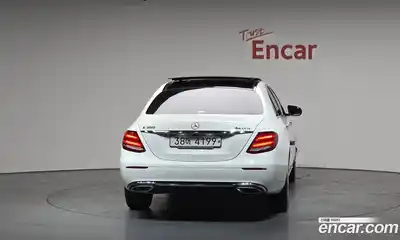 Mercedes-Benz E-Class 2019 2.0 Автомат в Москве № 623920, миниатюра 4