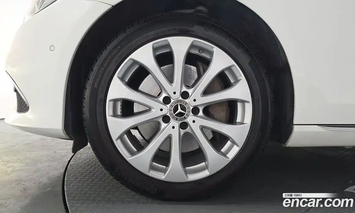 Mercedes-Benz E-Class 2019 2.0 Автомат в Москве № 623920, фото 5