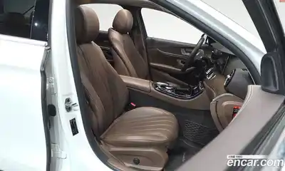 Mercedes-Benz E-Class 2019 2.0 Автомат в Москве № 623920, миниатюра 10