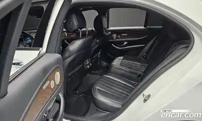 Mercedes-Benz E-Class 2022 2.0 Автомат в Москве № 623925, миниатюра 11