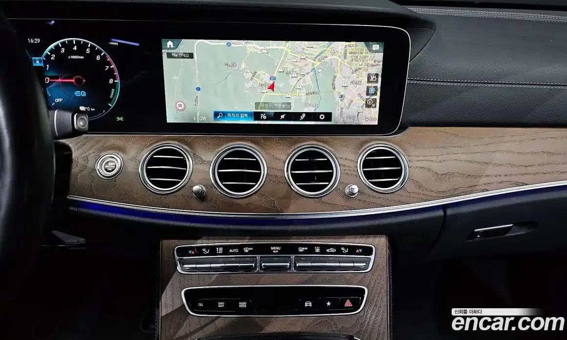 Mercedes-Benz E-Class 2022 2.0 Автомат в Москве № 623925, фото 14