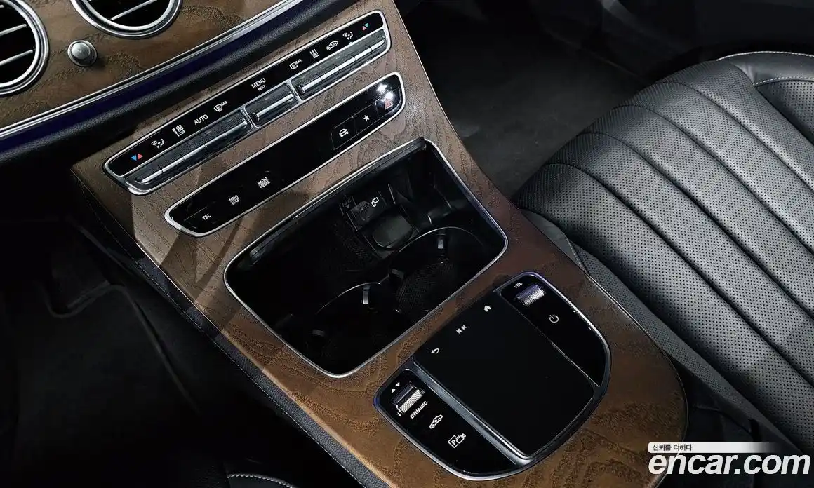 Mercedes-Benz E-Class 2022 2.0 Автомат в Москве № 623925, фото 17