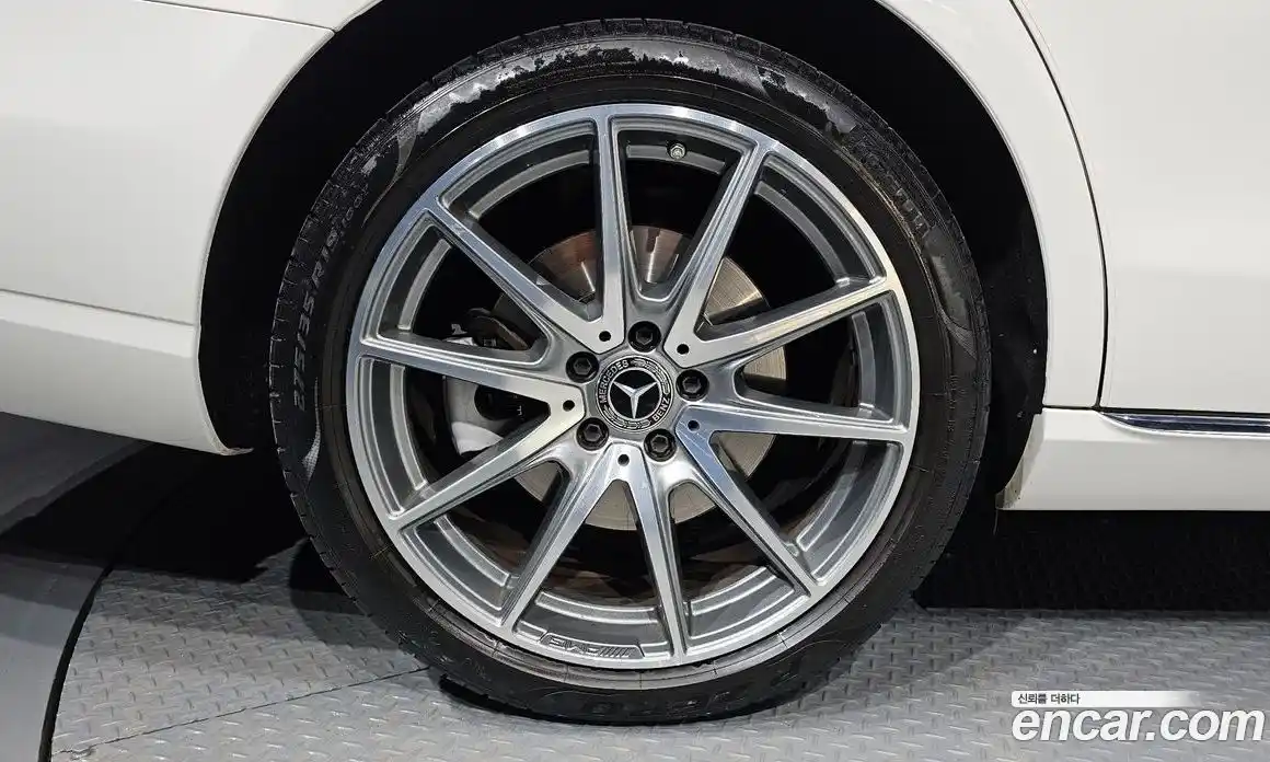 Mercedes-Benz E-Class 2022 2.0 Автомат в Москве № 623925, фото 5