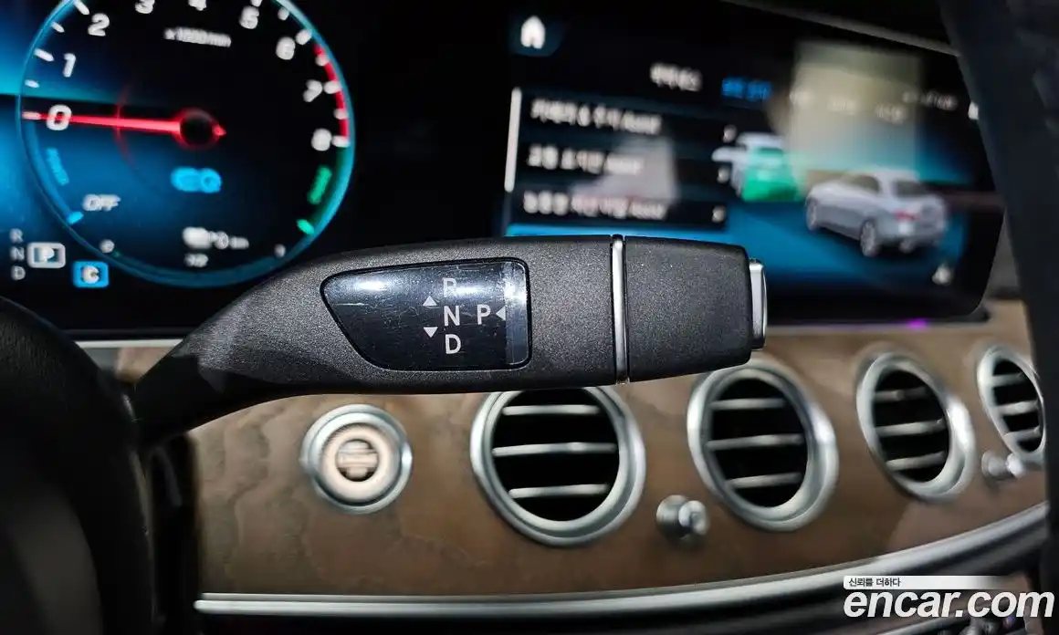 Mercedes-Benz E-Class 2022 2.0 Автомат в Москве № 623925, фото 9