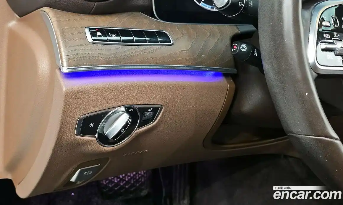 Mercedes-Benz E-Class 2019 2.0 Автомат в Москве № 623933, фото 16