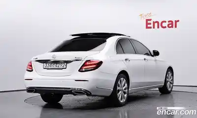 Mercedes-Benz E-Class 2019 2.0 Автомат в Москве № 623933, миниатюра 2