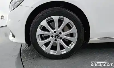 Mercedes-Benz E-Class 2019 2.0 Автомат в Москве № 623933, миниатюра 5