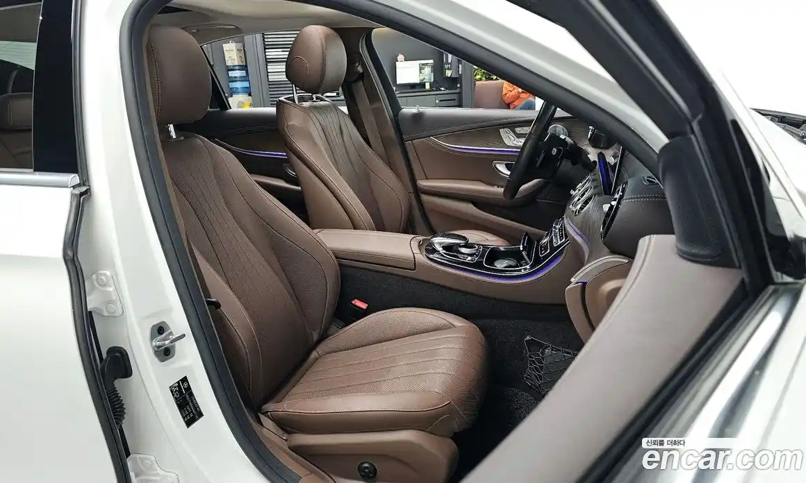 Mercedes-Benz E-Class 2019 2.0 Автомат в Москве № 623933, фото 10