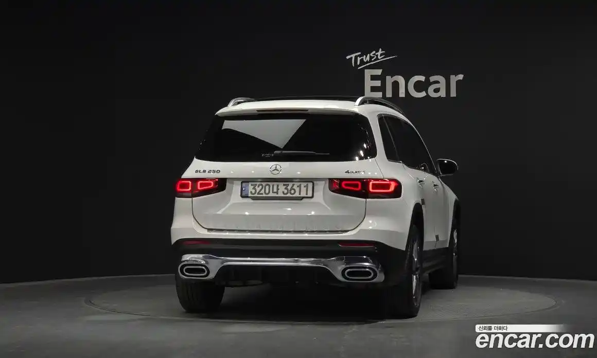 Mercedes-Benz GLB-Class 2021 2.0 Автомат в Москве № 624184, фото 4