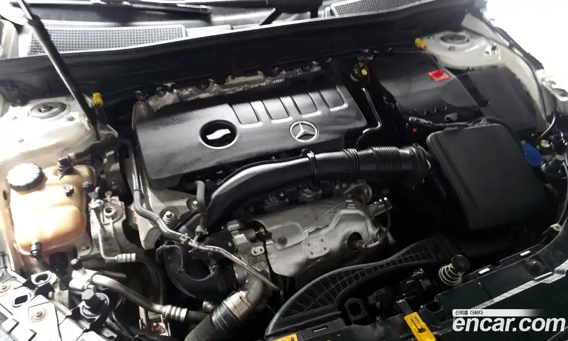 Mercedes-Benz GLB-Class 2021 2.0 Автомат в Москве № 624184, фото 6