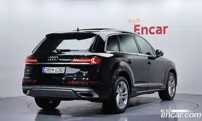 Audi Q7 2022 3.0 Автомат в Москве № 624857, миниатюра 2